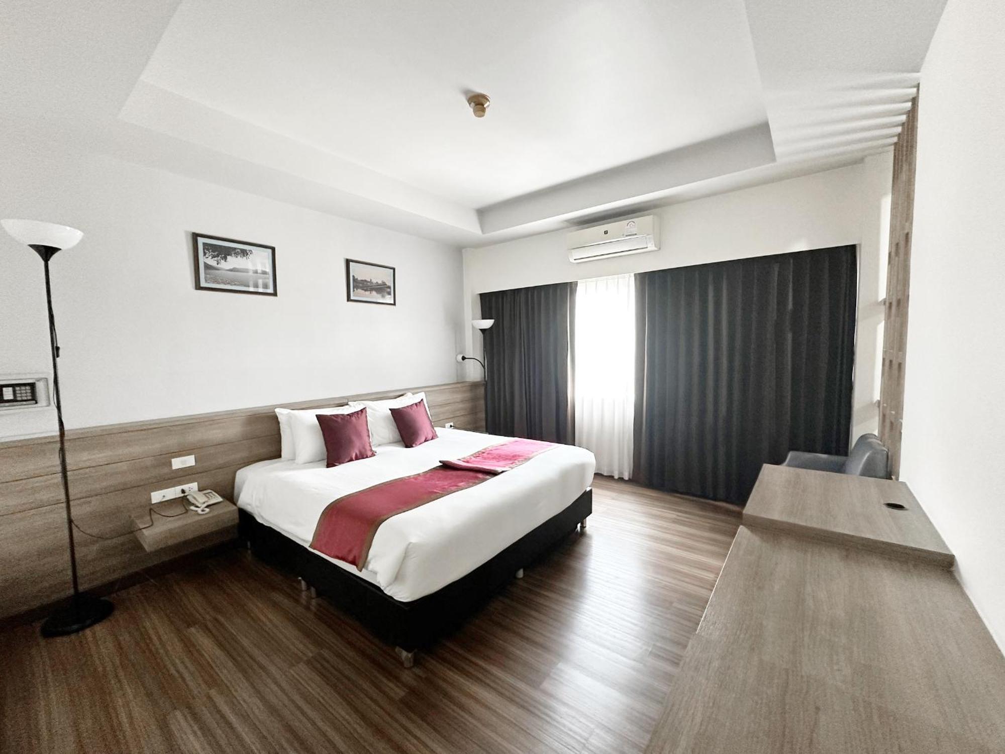 Akelada Hotel Nang Rong Extérieur photo