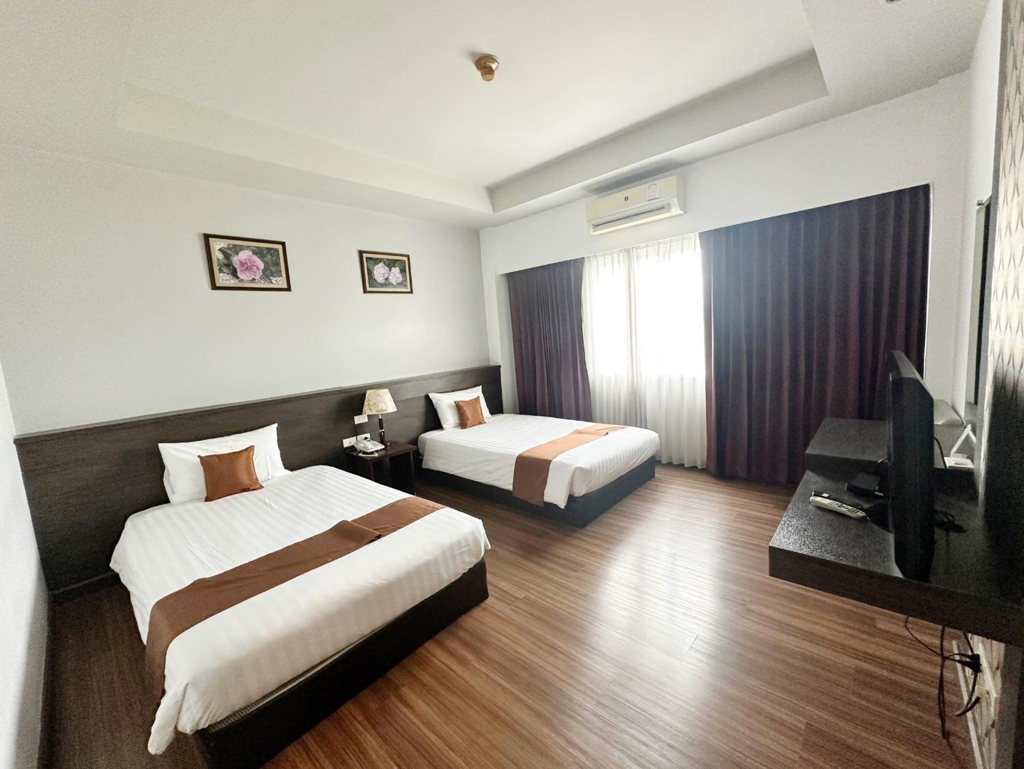 Akelada Hotel Nang Rong Extérieur photo