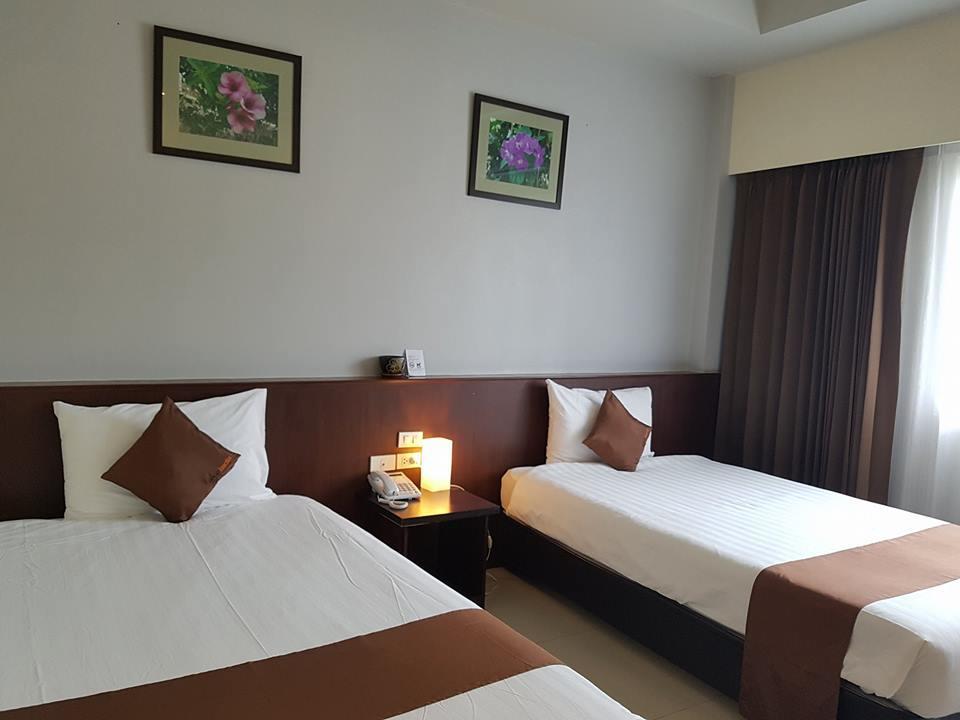 Akelada Hotel Nang Rong Extérieur photo
