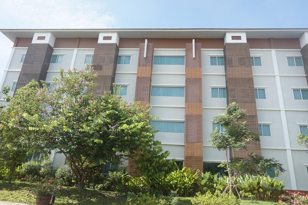 Akelada Hotel Nang Rong Extérieur photo