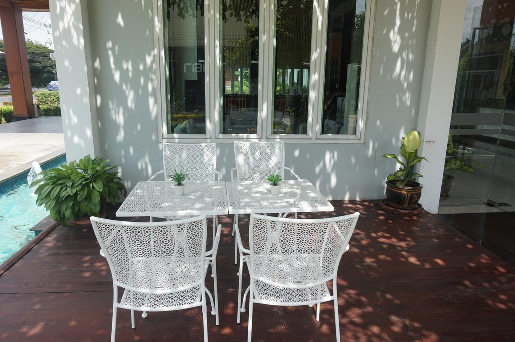 Akelada Hotel Nang Rong Extérieur photo