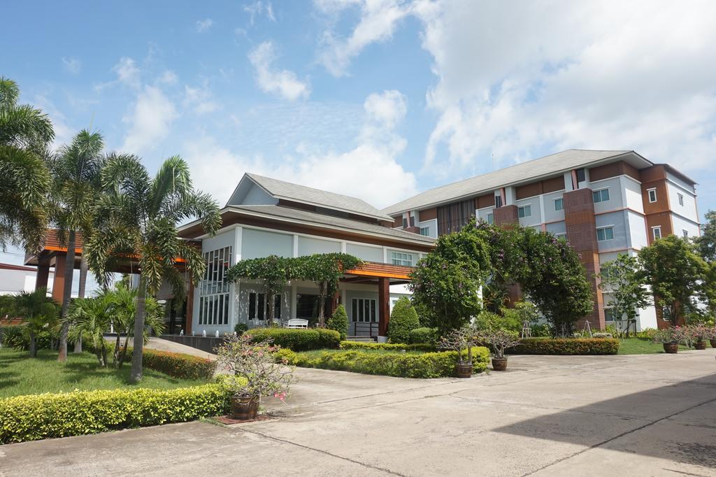 Akelada Hotel Nang Rong Extérieur photo