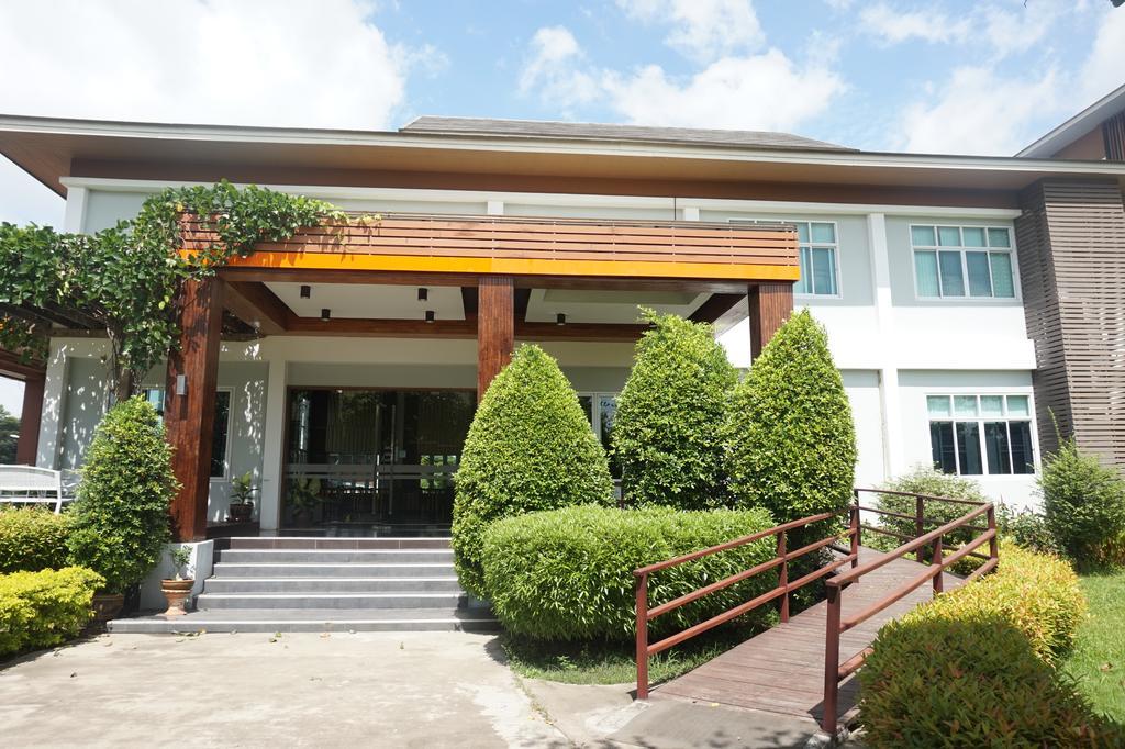 Akelada Hotel Nang Rong Extérieur photo